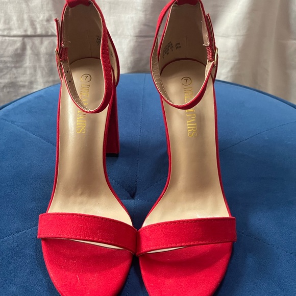 Red Suede ♥️♥️ Heels in Size 7 - Picture 6 of 6